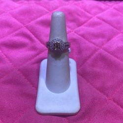 14KT White Gold Diamond Ring