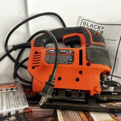 Black + Decker Jigsaw Curve Control