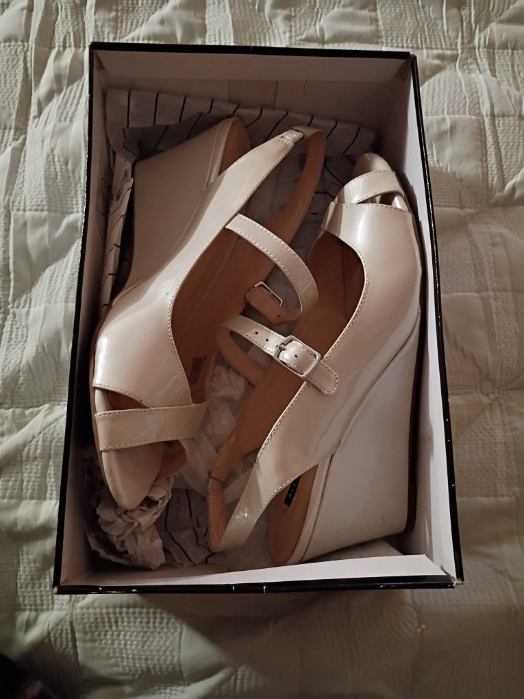 Women's Heels Size 8M