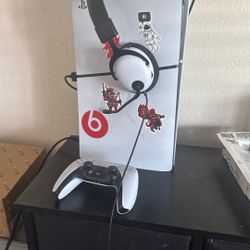 Ps5 And Headset And Controller 
