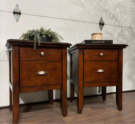 2x Matching Solid Wood Nightstands, Cherry Brown Finish