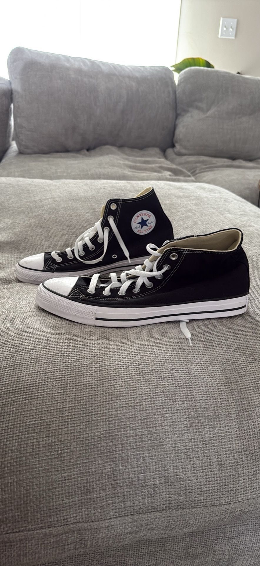 Men’s High Too Converse Size 10.5