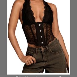 MakeMeChic Women's Floral Lace Open Back Halter Top Scallop Trim Asymmetrical Hem Crop Tops Black Small