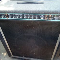 Peavy Combo 300 Bas Amp 