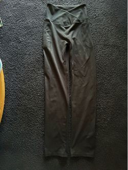 Black straight leg leggings