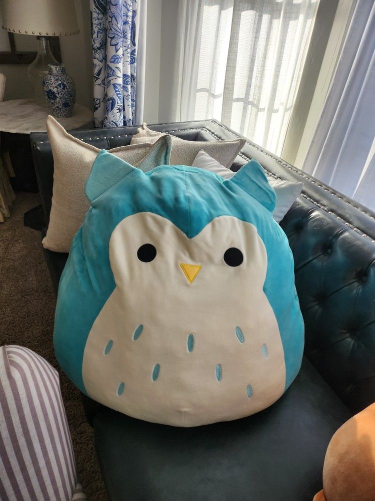 24" Winston squishmallow with tags