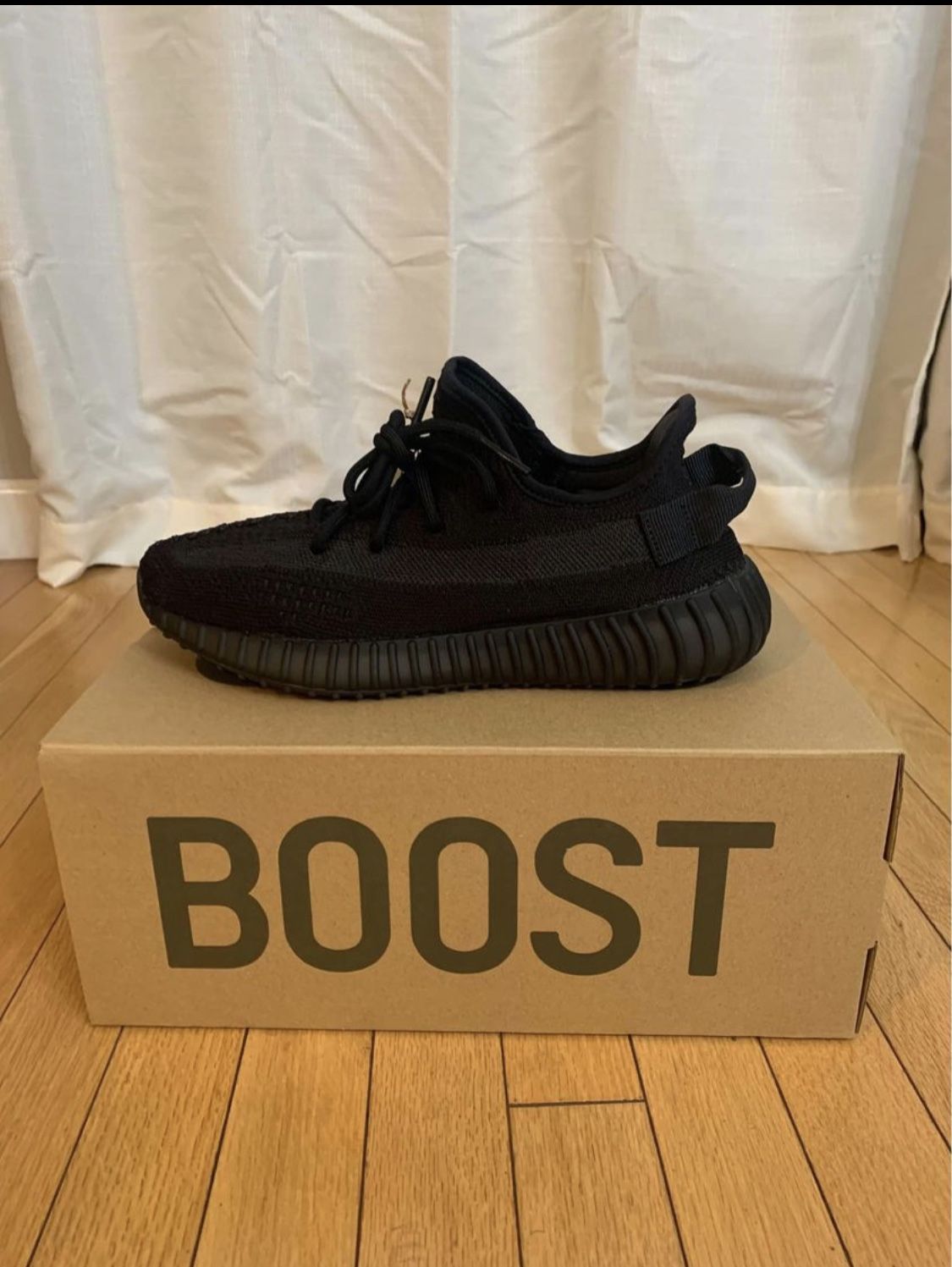 Yeezy 350 V2 “Onyx”