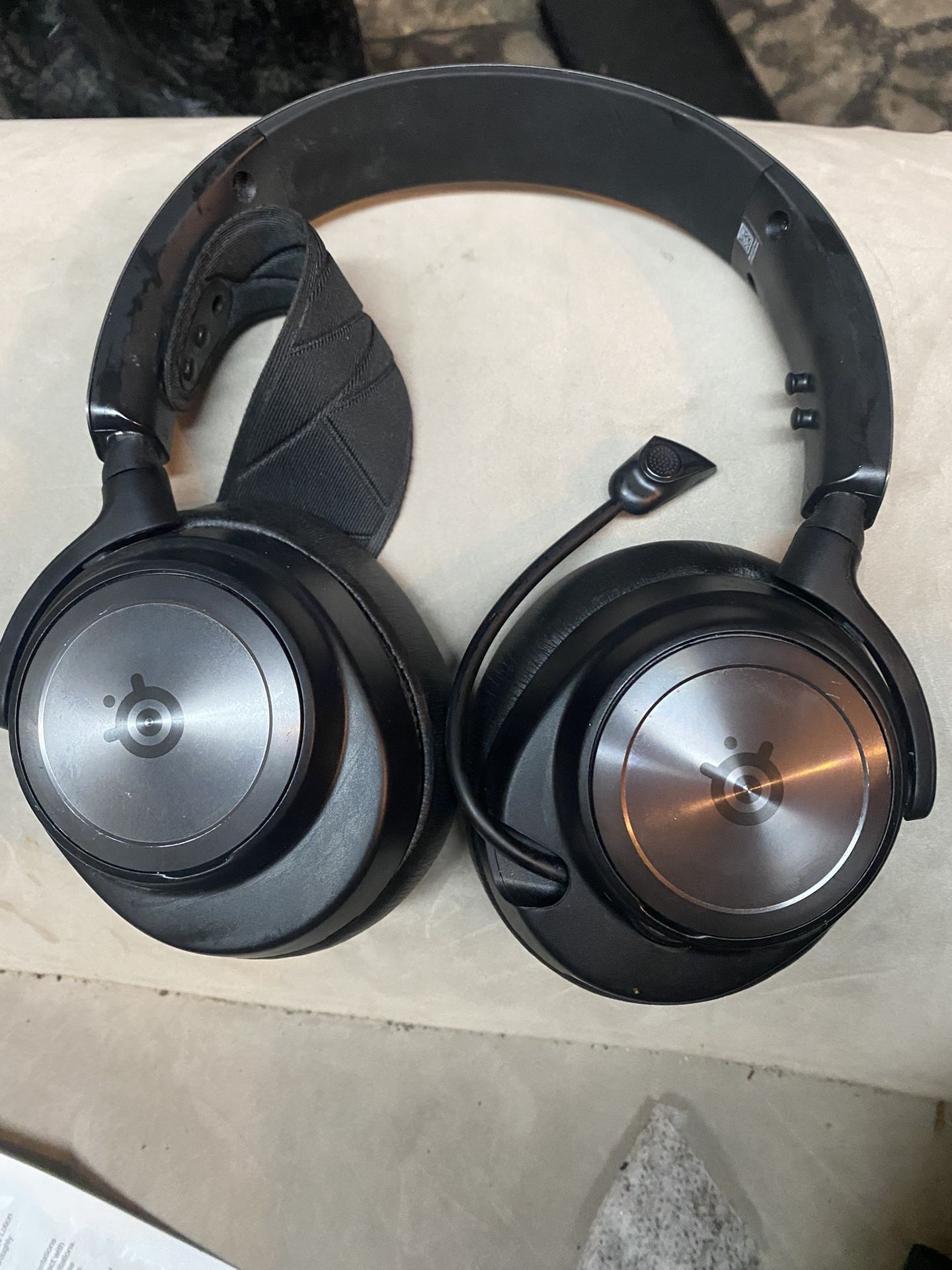 SteelSeries Arctis Nova Pro Wireless Over-Ear Gaming Headset