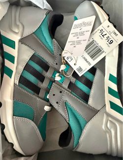 Adidas Tennis shoes Unisex