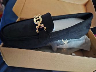 Woman shoes size 6 $ 8