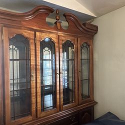 Real Wood China Cabinet With Lights And Glass Shelves