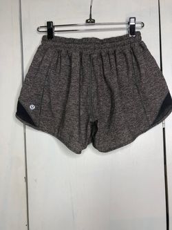 Lululemon Hotty Hot Short Size 4