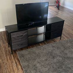32 Inch Tv With Tv Counter 