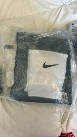 BRAND NEW NIKE KNEE PADS M/L WHITE