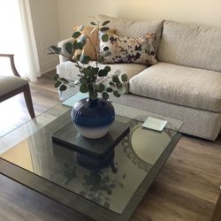 High End Coffee Table With Shelf