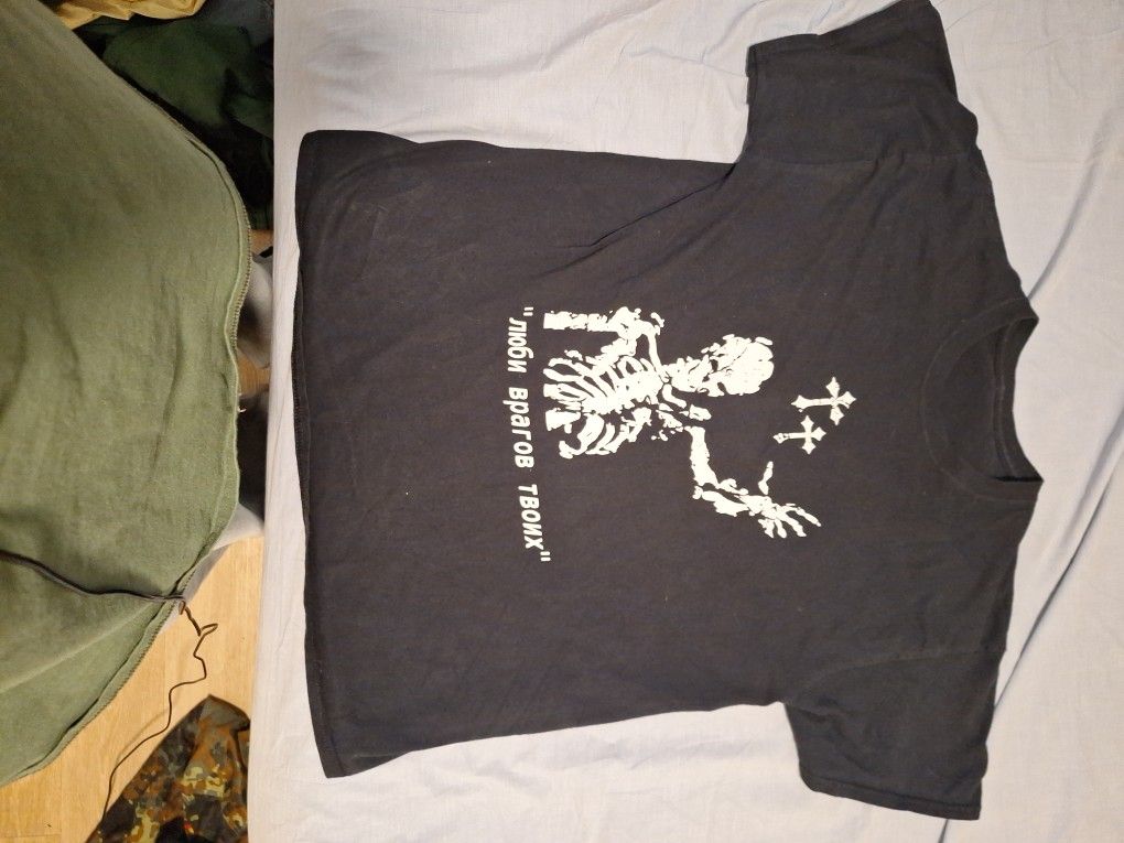 Korrupt World Shirt Men's L