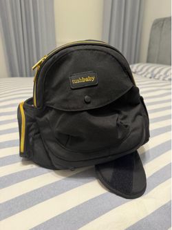 Tushbaby Black and Gold Like new