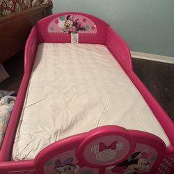 Minnie Mouse Toddler Bed With Mattress