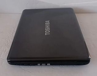 Toahiba Satellite 17" Laptop Computer