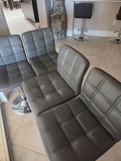 4 bar/counter stools