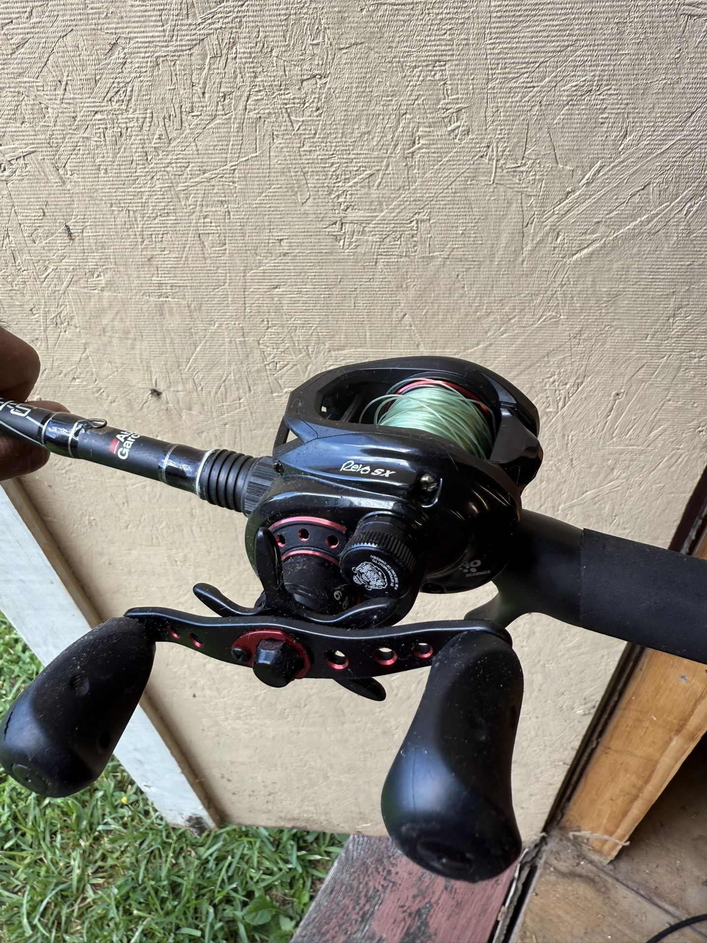 Left Hand Fishing Reel