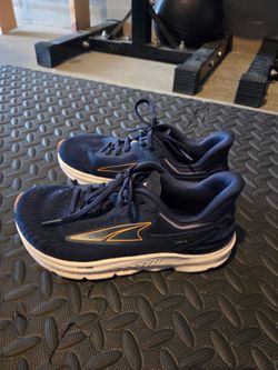 Altra torin 6 womens running shoes size 5.5