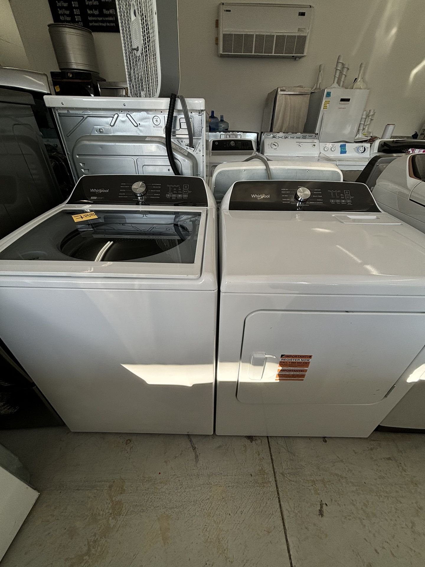 Whirlpool Washer & Dryer Set