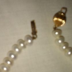 100 Percent Real Pearl Necklace With 18 K Gold