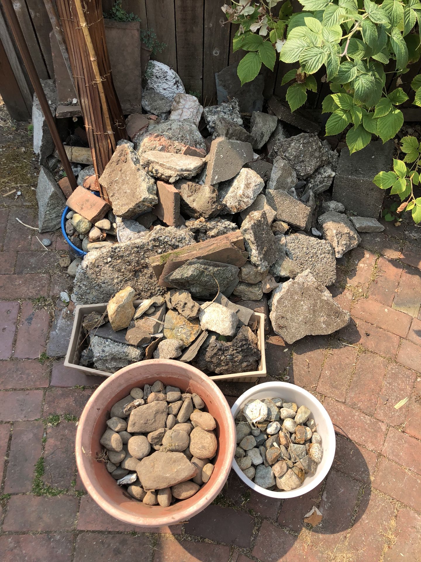 Free outdoor variety of rocks.