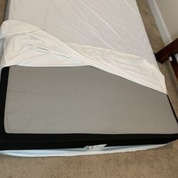 Sealy 9 Inch Thick Box spring , Corner Protectors, Part Of The Black Edition Collection Stable support Foundation. 
