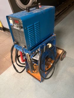 Chicago electric 40A Plasma Cutter with digital display