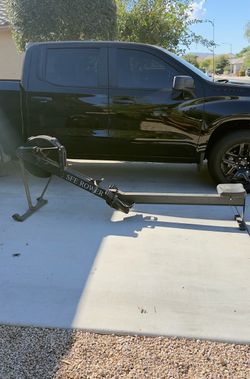 For Sale: SE Rowing Machine – Great Home Workout!