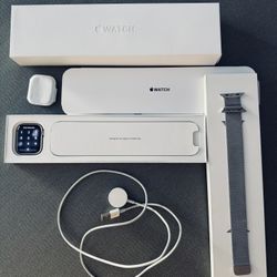 Apple Watch: Silver Stainless Steel 