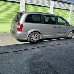 2014 Chrysler Town & Country