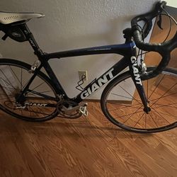 Giant TCR Advanced 2 Carbon Road Bike 