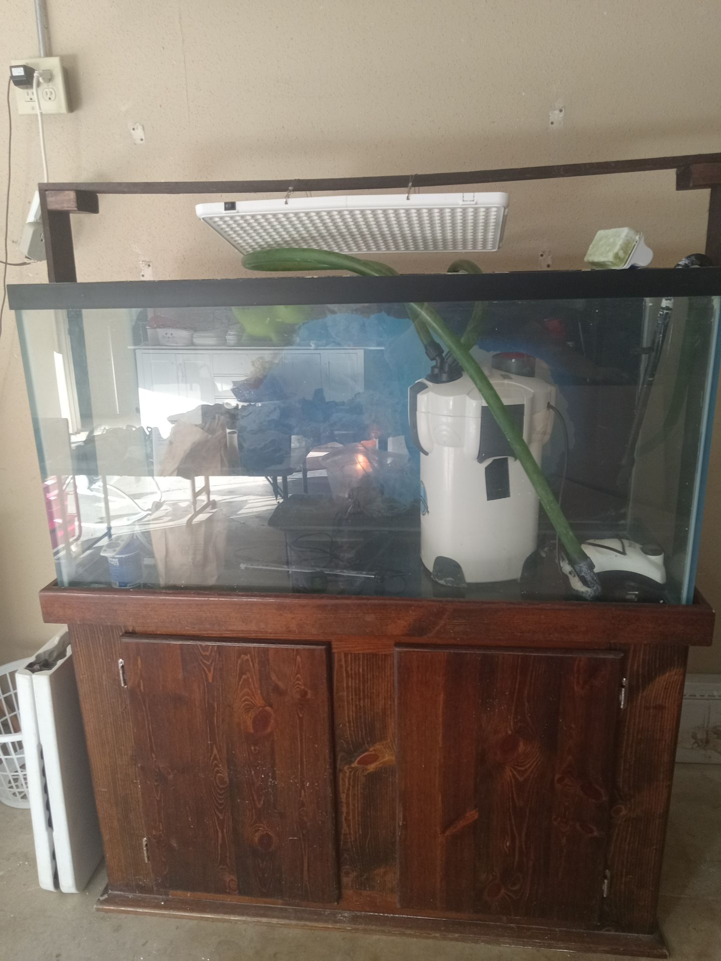 75 Gallon Fish Aquarium, Saltwater, Light & Pump Included. Storage Under.