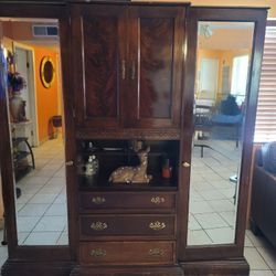 Camino Real Hotel Armoire