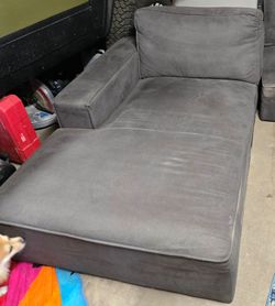 Three-piece sofa sets color grey.