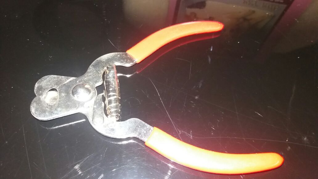DOGGY NAIL CLIPPER