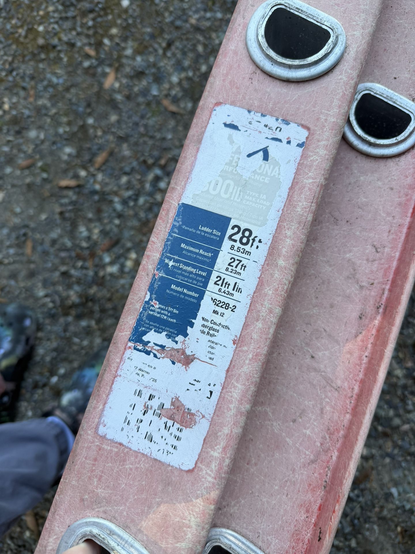 Werner 28’ladder 300lbs Weight Limit