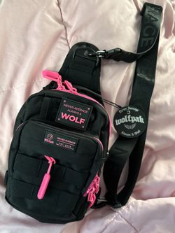 Wolfpak 4L Sling Bag Pink And Black