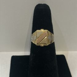 10k Gold Ring #109866-4 MJ