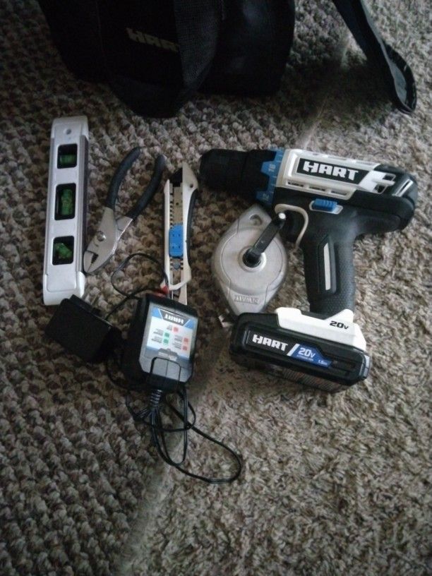 HART 3/8" CORDLESS DRILL W/ACCESSORIES