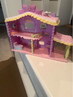 Girls dollhouses (2) One is my little pony bit great for other dolls    Other house is genetic  for smaller dolls