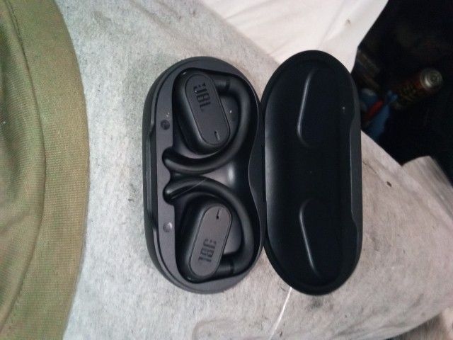 JBL Soundgear Sense Headphones
