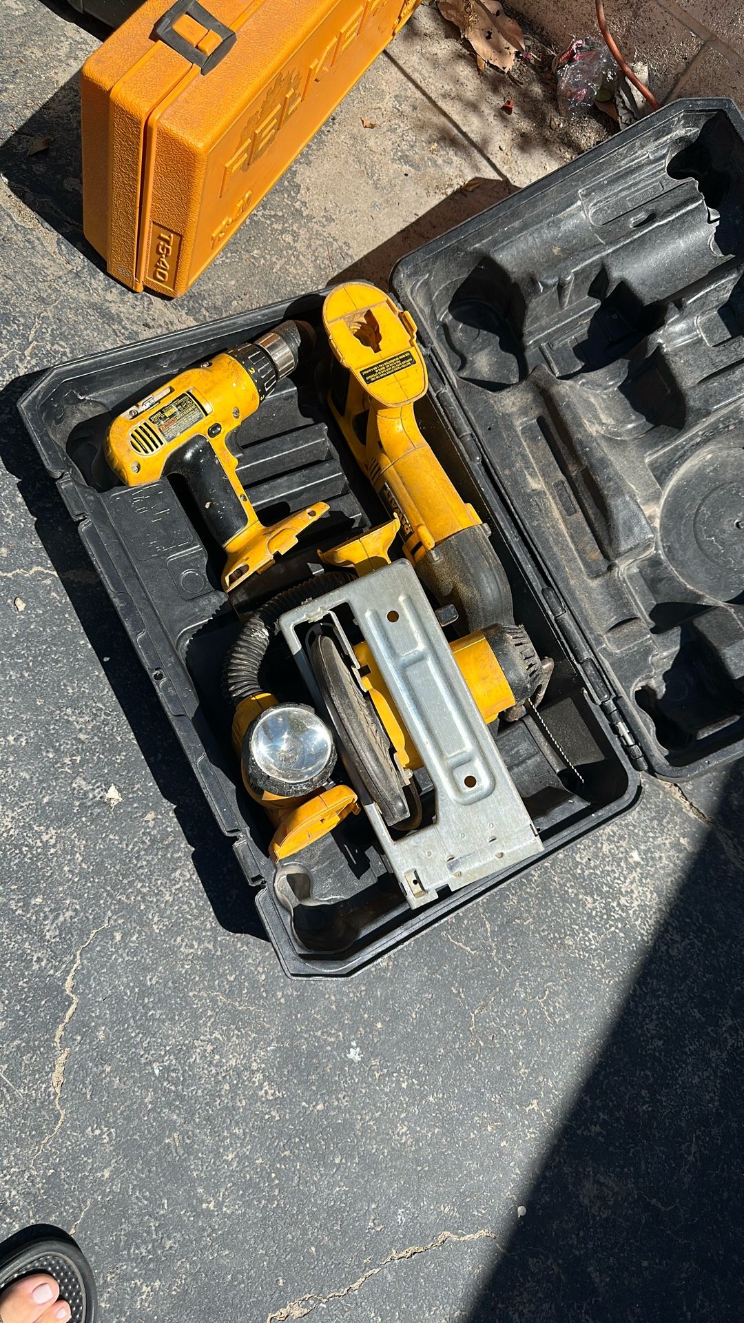 Dewalt