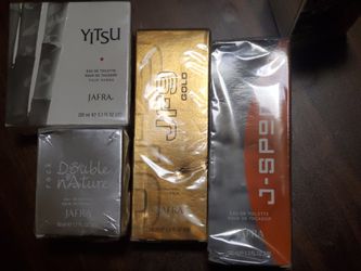 Make Up And Accesorries 