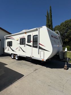 2012 summit 21ft travel trailer