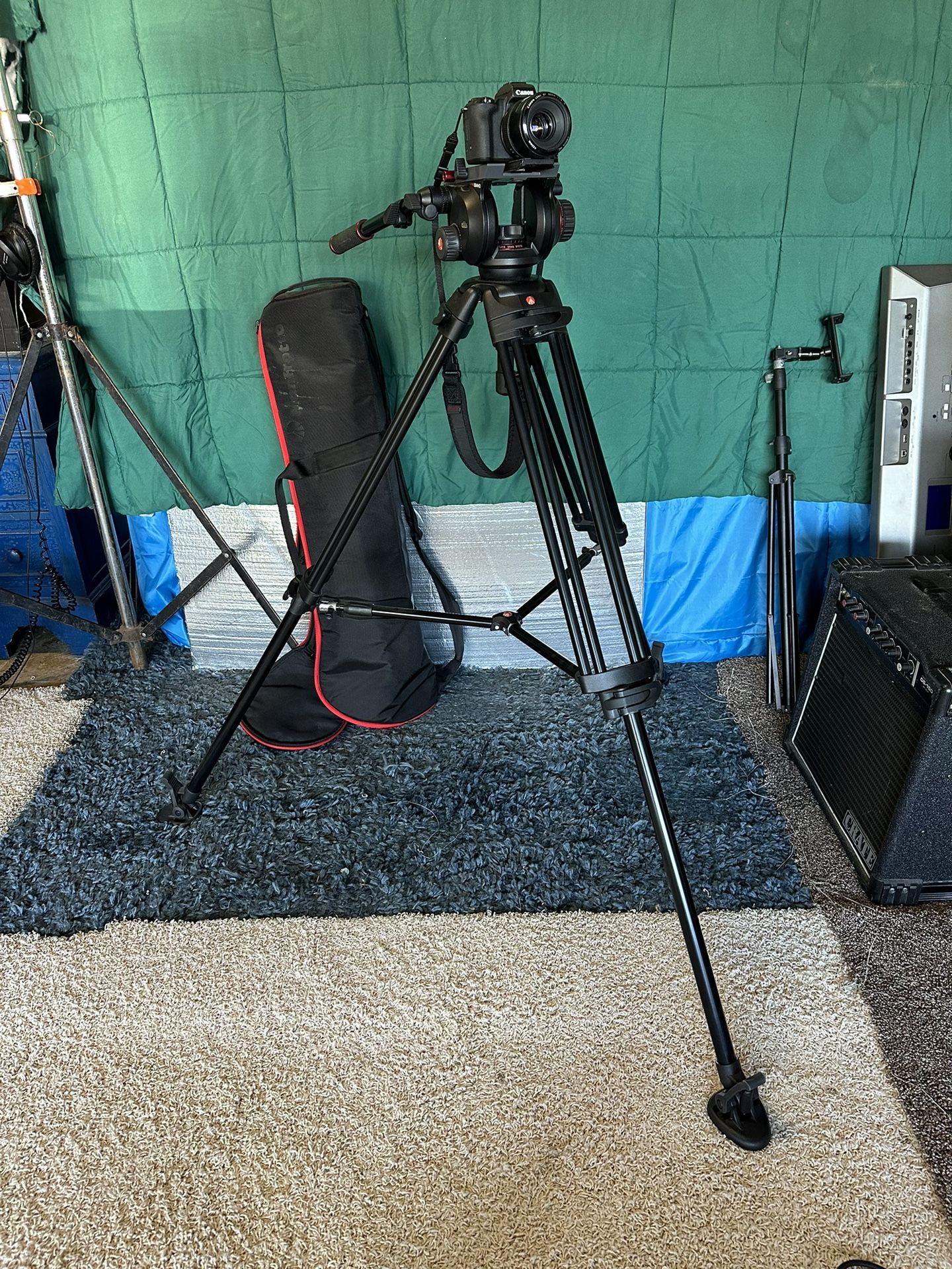 Manfrotto 546B Aluminum 2-Stage Video Tripod with 504HD Fluid 75mm Half Ball Head, 1x Pan Bar, Mid-Level Spreader, 3-Section, Black, 17.32-65.94 in. (