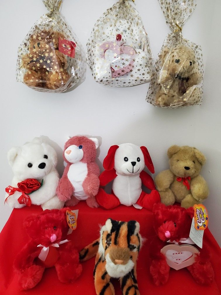 Lot of 10 Assorted Plush 7 inch"-12 inch" Stuffed Animals, Cellophane Gift Wrapped